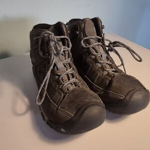 KeenTarghee IV Hiking Boots
